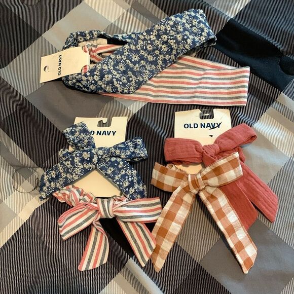 “Stripe Up the Band” 2 Pk Bows & 2 Pk Hair Bands and “Spice Girl” Bow 2 Pk - Picture 1 of 9